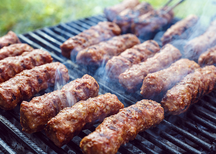 Cum să prepari cei mai delicioși mici la grătar