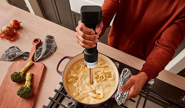 gama kitchenaid go cordless: avantajele electrocasnicelor fără cablu