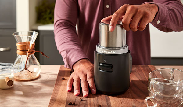 gama kitchenaid go cordless: avantajele electrocasnicelor fără cablu